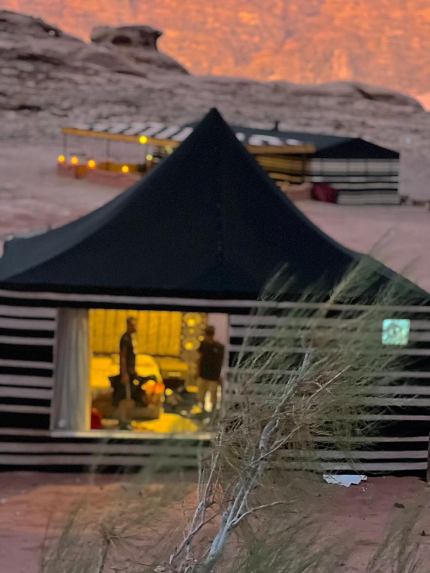 الشقق الفندقية وادي رمفي  Rum Mountain Luxury Camp المظهر الخارجي الصورة